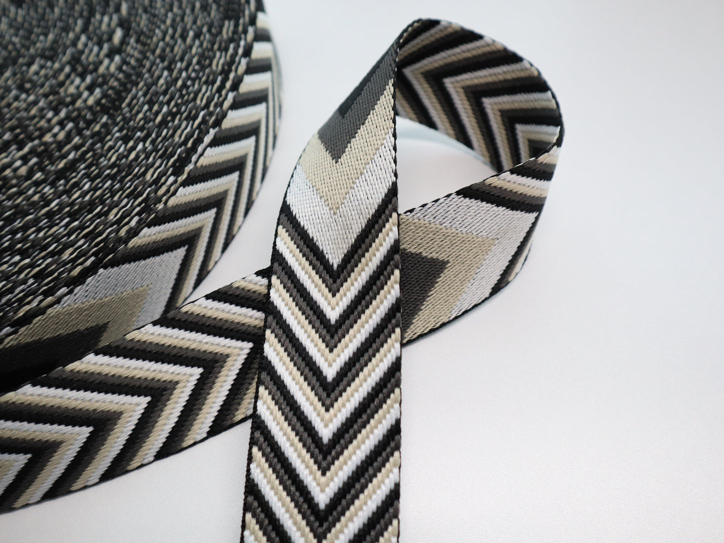 1.5" Webbing By the Yard - Arrows