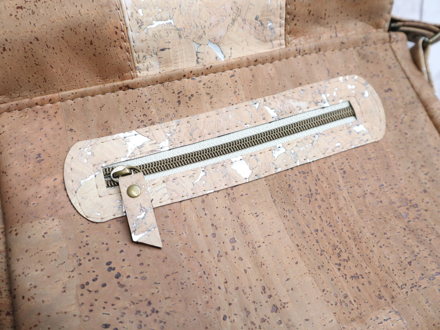 Zipper Overlay - Rustic Natural