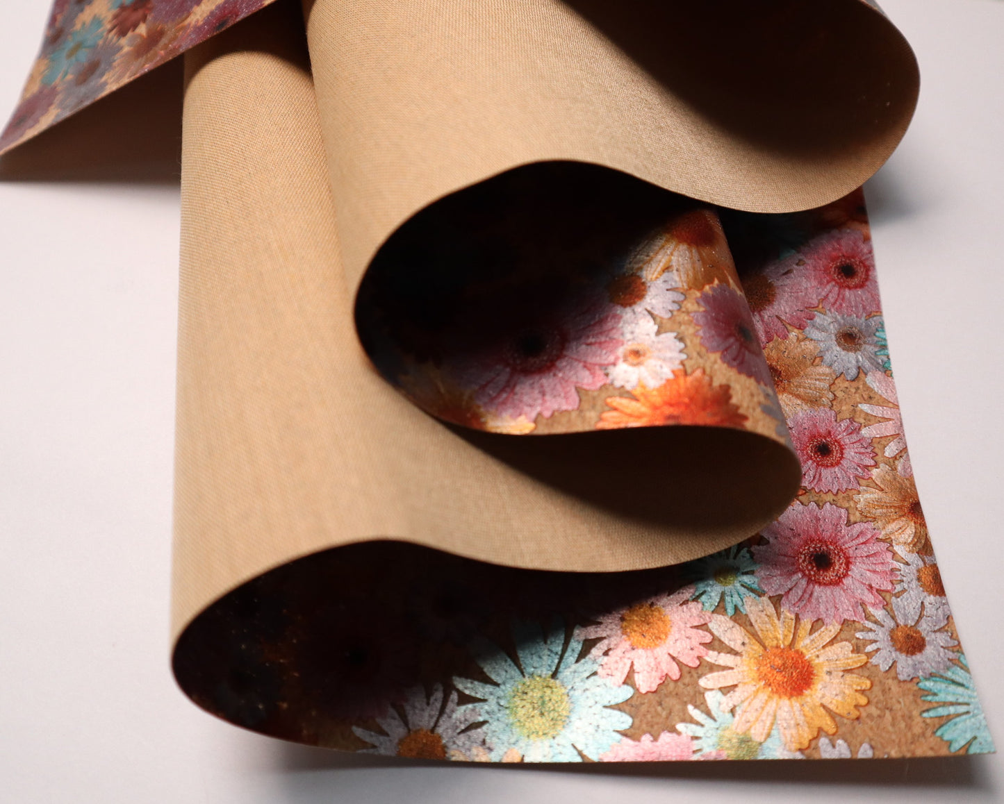 REMNANT/OFFCUT - LITE Cork Fabric 18" x 35" - Foil Daisies