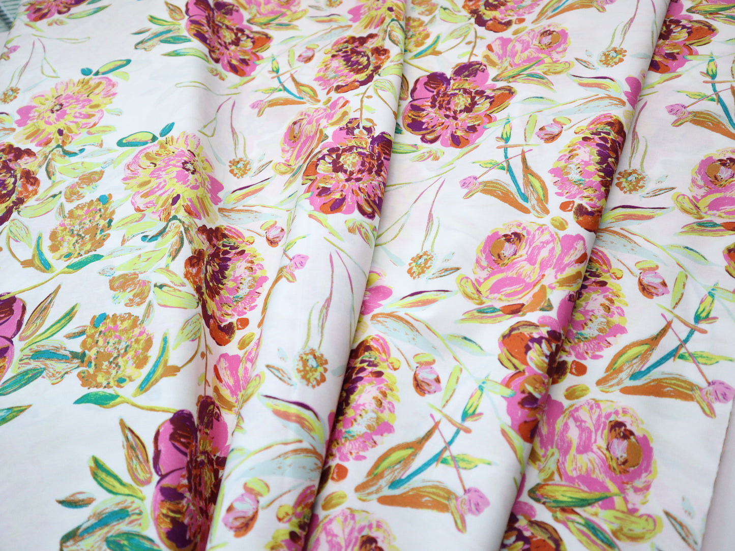 Premium Cotton - 1/2 YARD - Prima Flora Amore