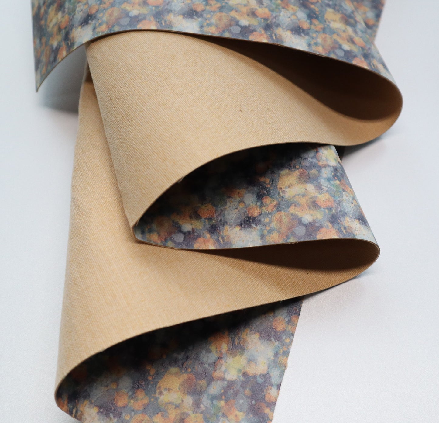 REMNANT/OFFCUT - Cork Fabric 18" x 18" - Focus