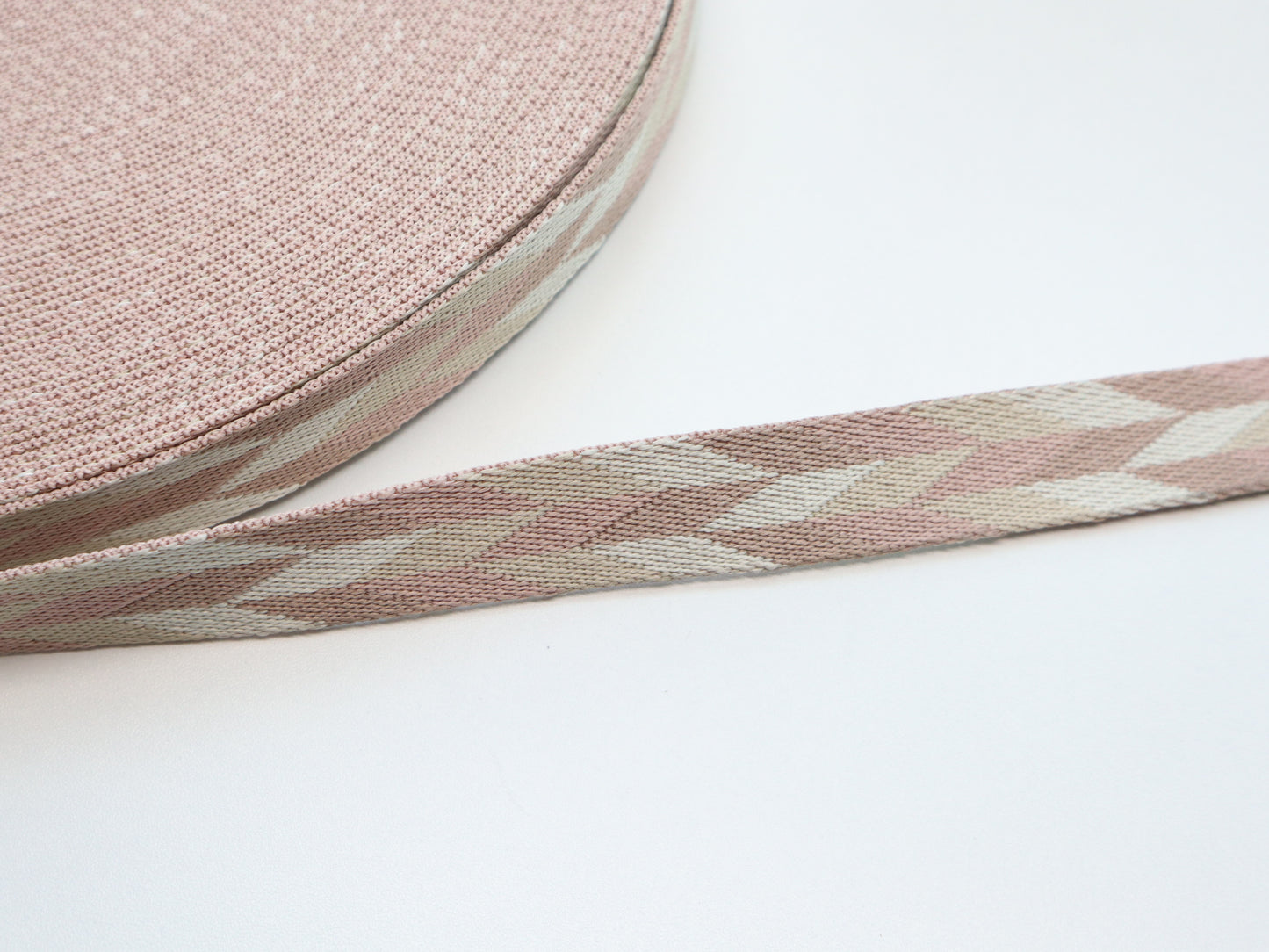 1" Webbing By the Yard - Mini Chevron Blush & Cream