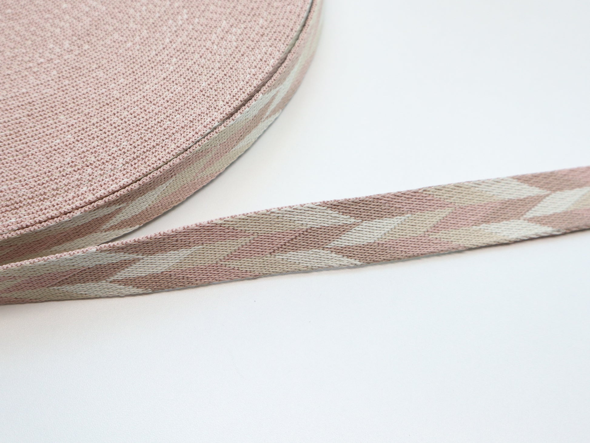1" Webbing By the Yard - Mini Chevron Blush & Cream