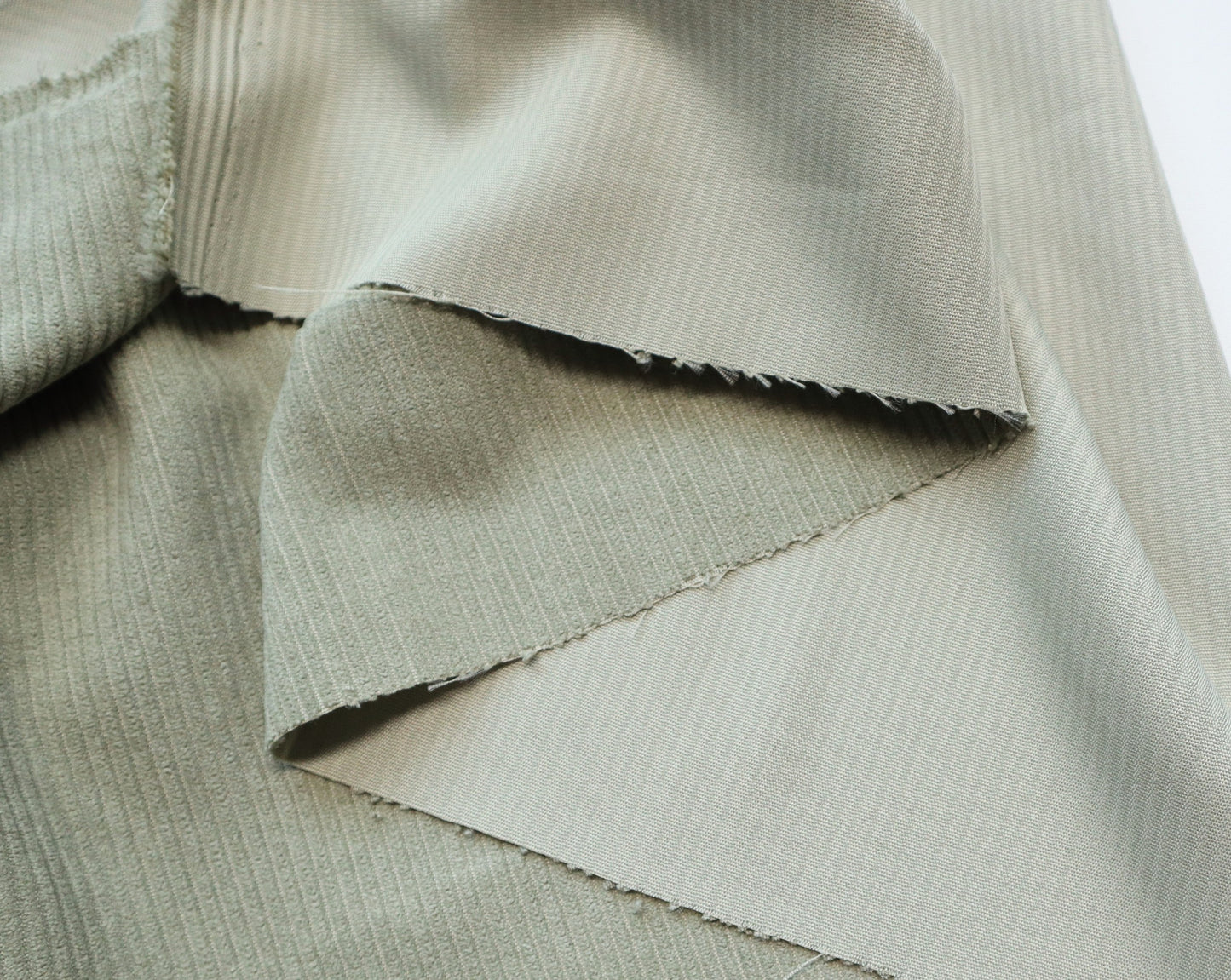 REMNANT/OFFCUT - Corduroy 7 Wale - Moss- 17.75" x 58"