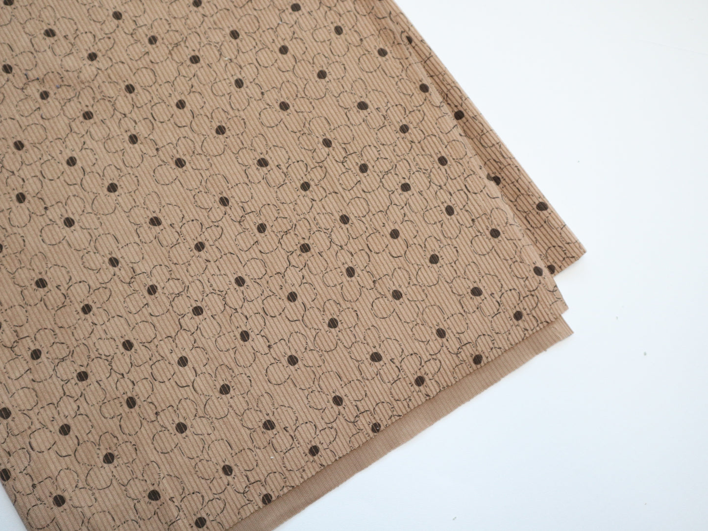 REMNANT/OFFCUT - Corduroy 8 Wale - Khaki Flower - 25.5" x 58"