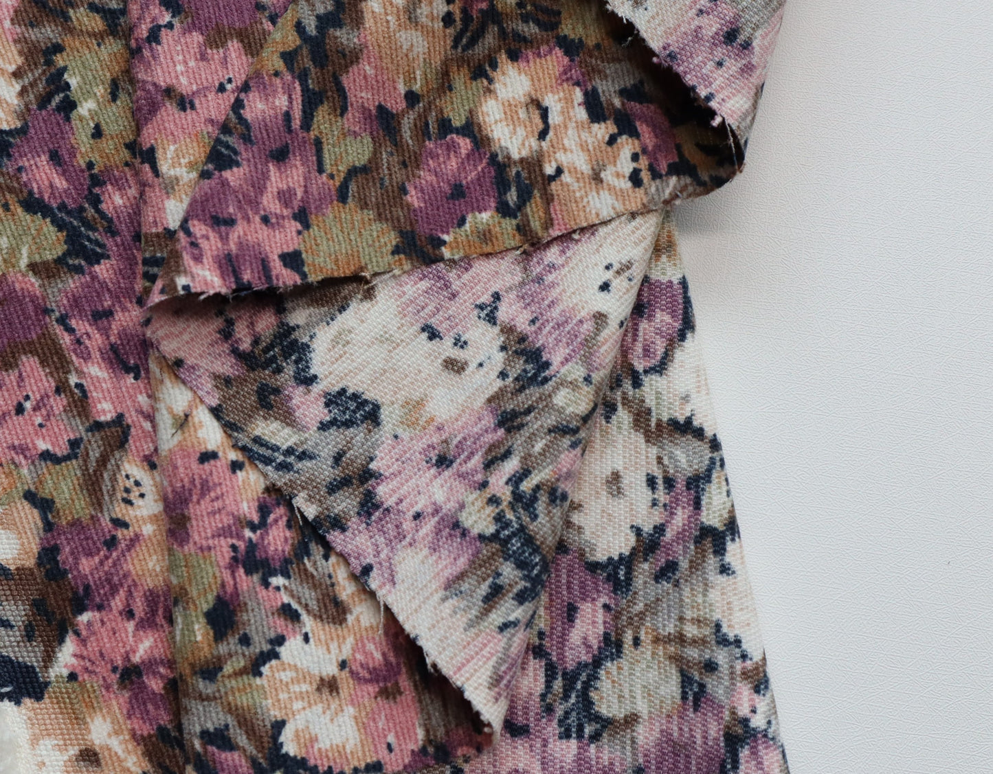 REMNANT/OFFCUT - Corduroy 21 Wale - Mauve Flora 19" x 56"