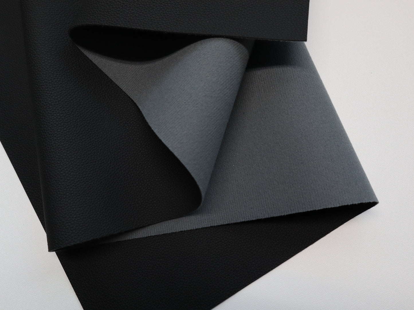 REMNANT/OFFCUT - Faux Leather - Mini Pebble Black- 16.5" x 27.5"