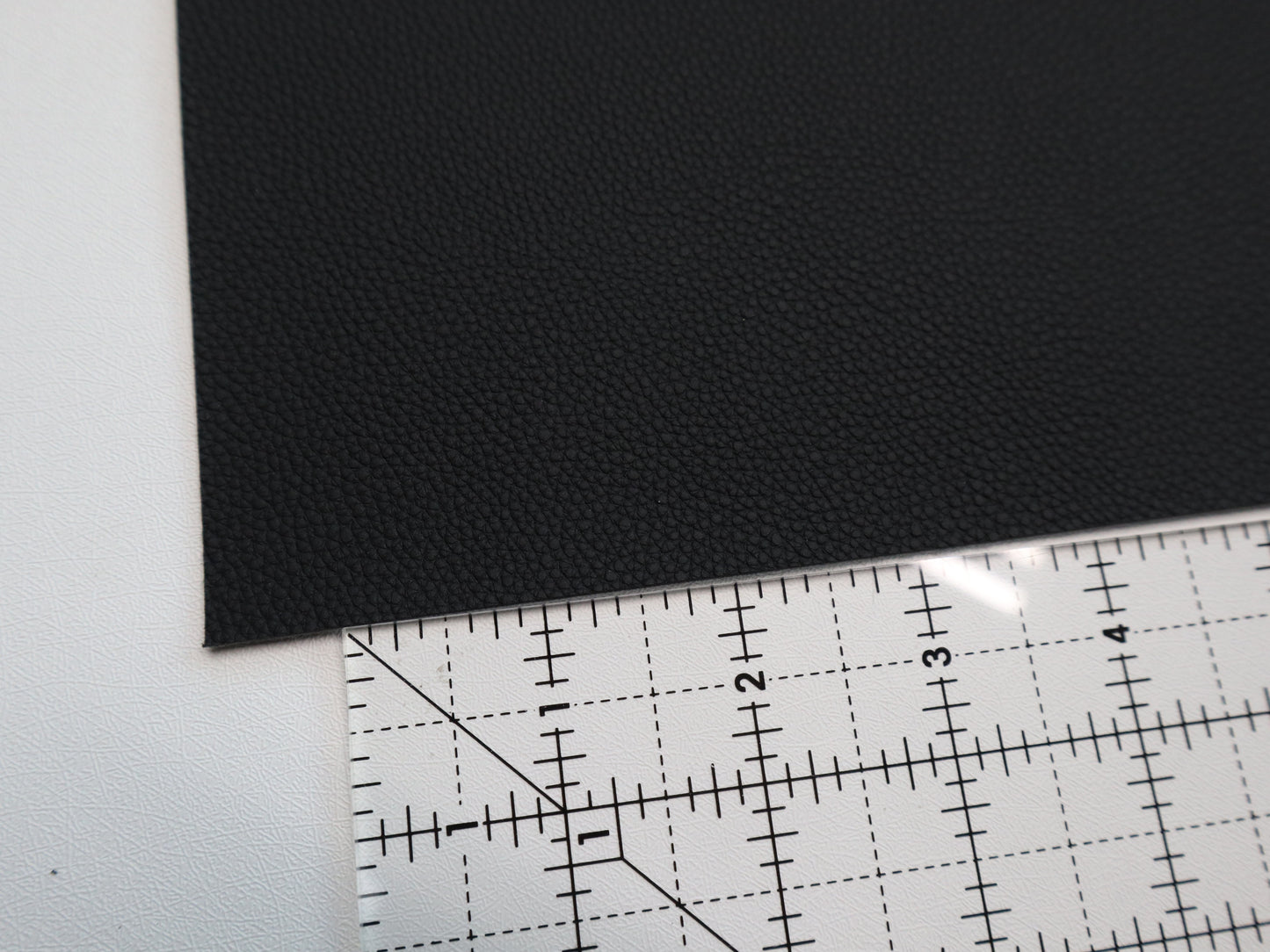 REMNANT/OFFCUT - Faux Leather - Mini Pebble Black- 16.5" x 27.5"