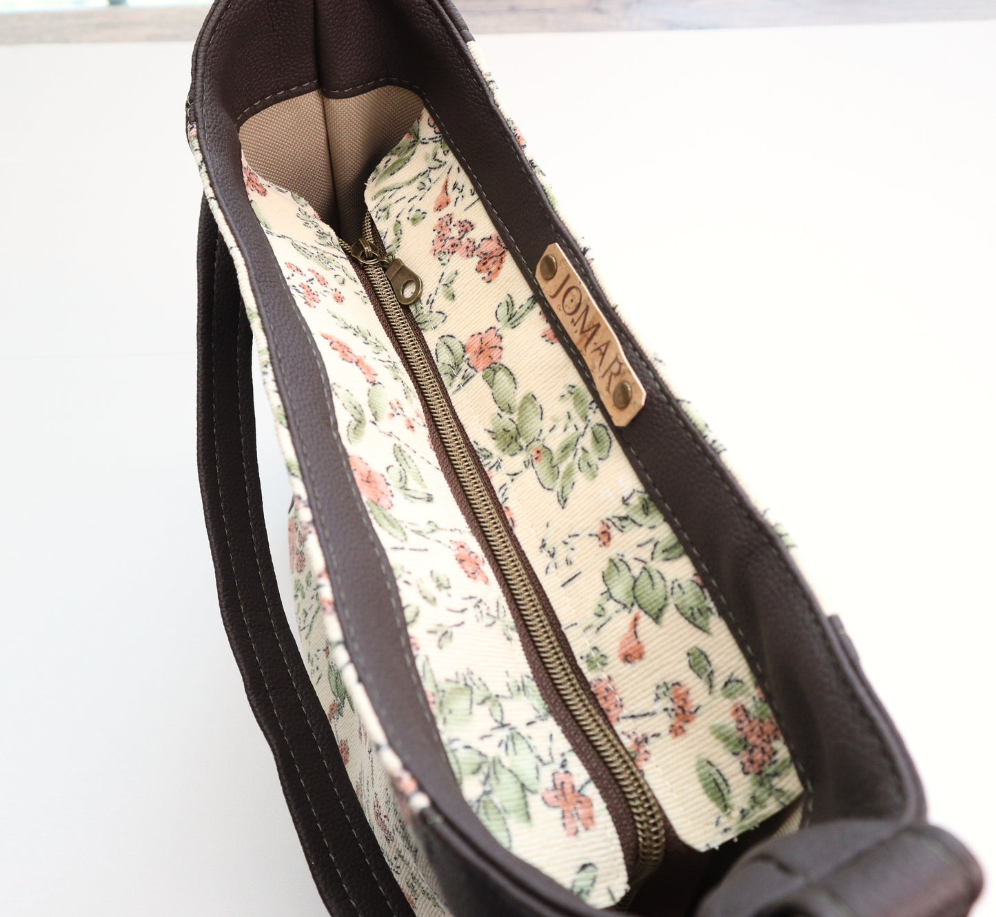 Everyday Shoulder Bag - Heirloom & Dark Chocolate