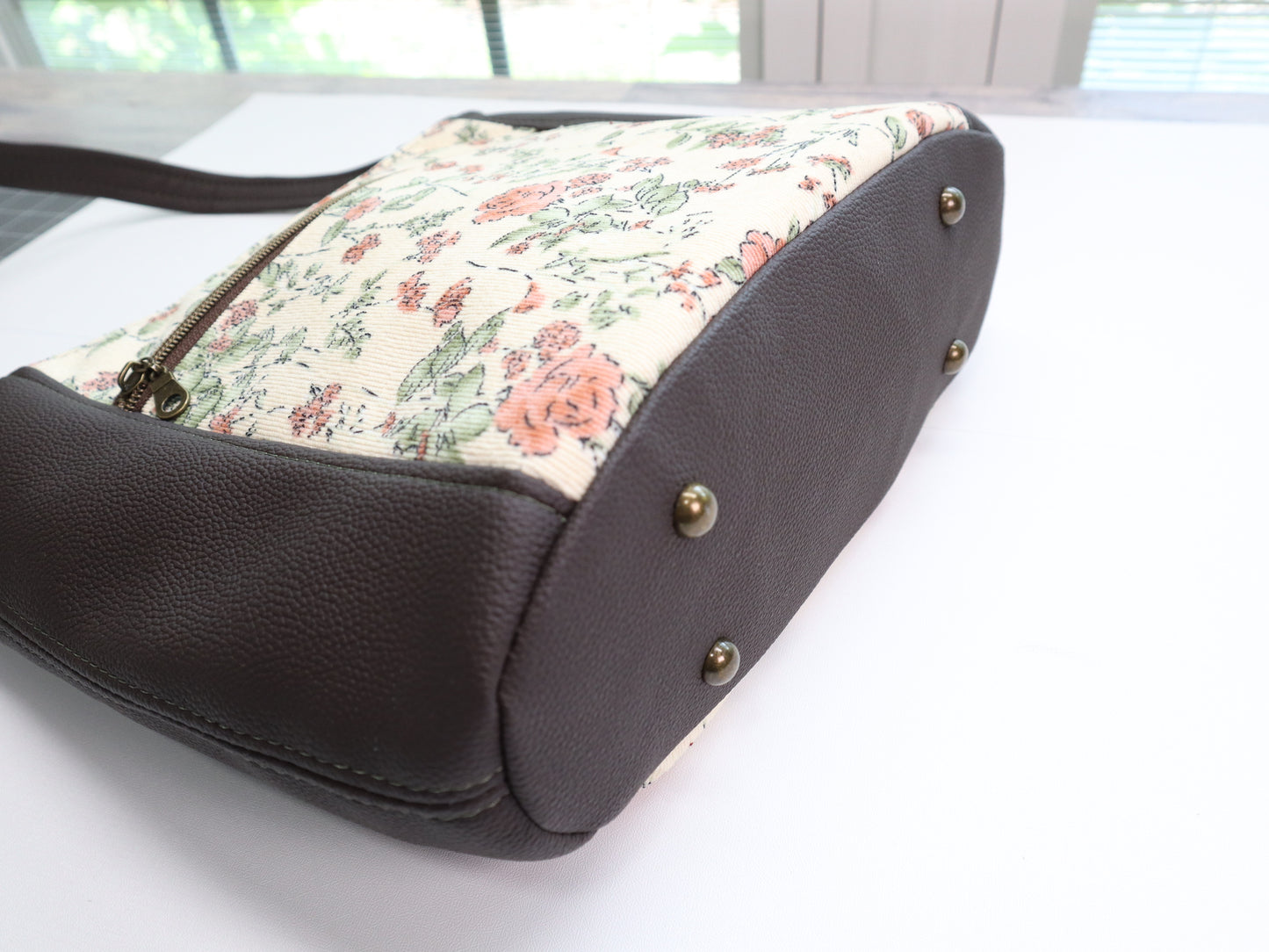 Everyday Shoulder Bag - Heirloom & Dark Chocolate