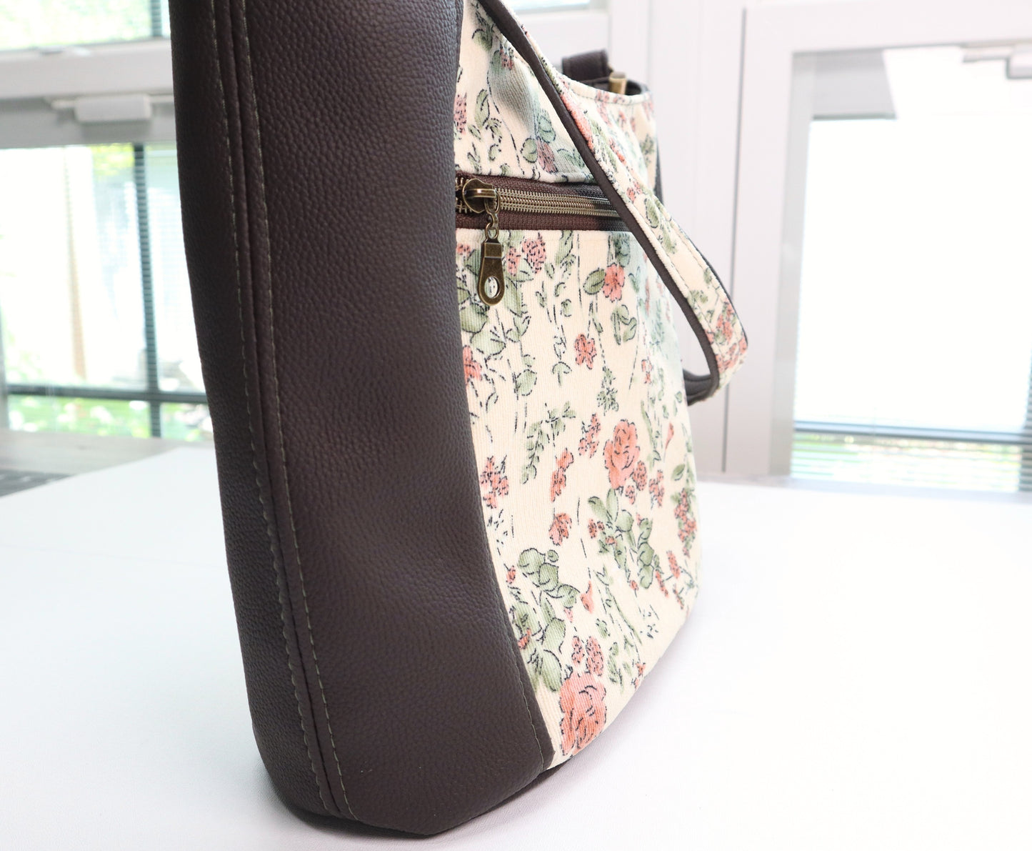 Everyday Shoulder Bag - Heirloom & Dark Chocolate