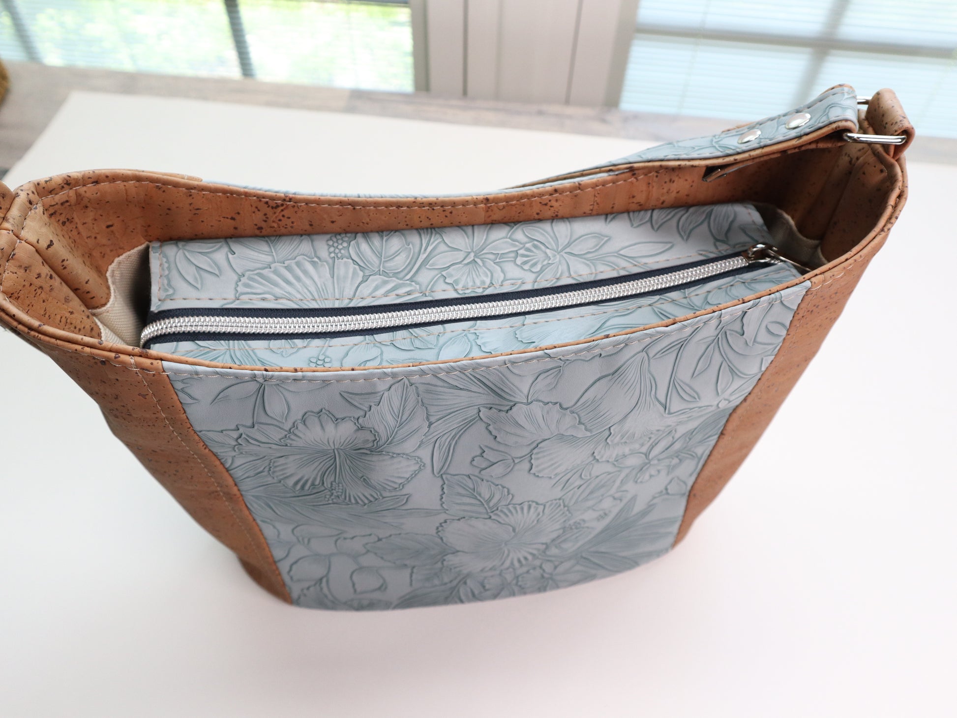 Everyday Shoulder Bag - Rain & Tobacco
