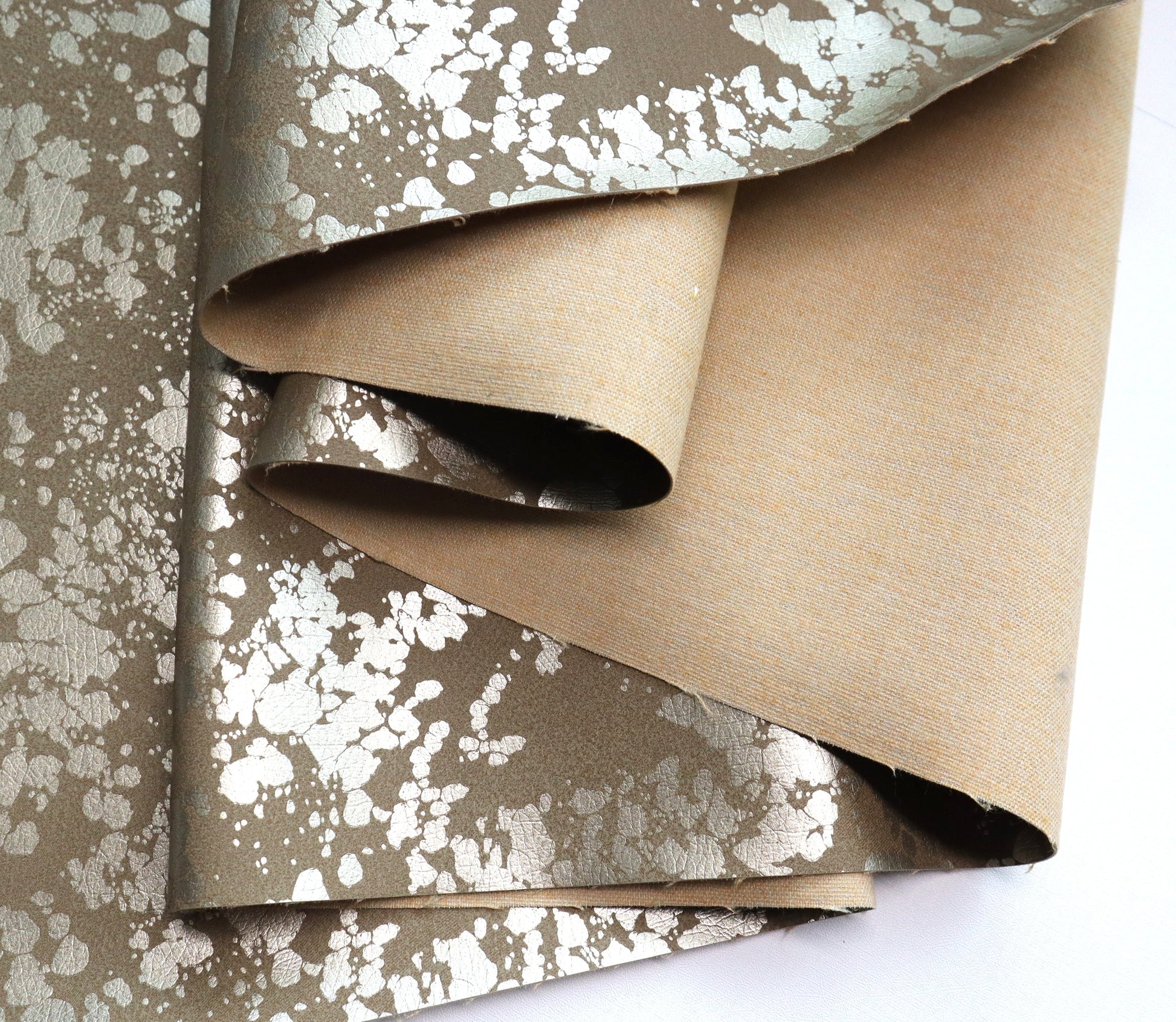 Faux Leather - Muted Gold - 18" x 54" Roll