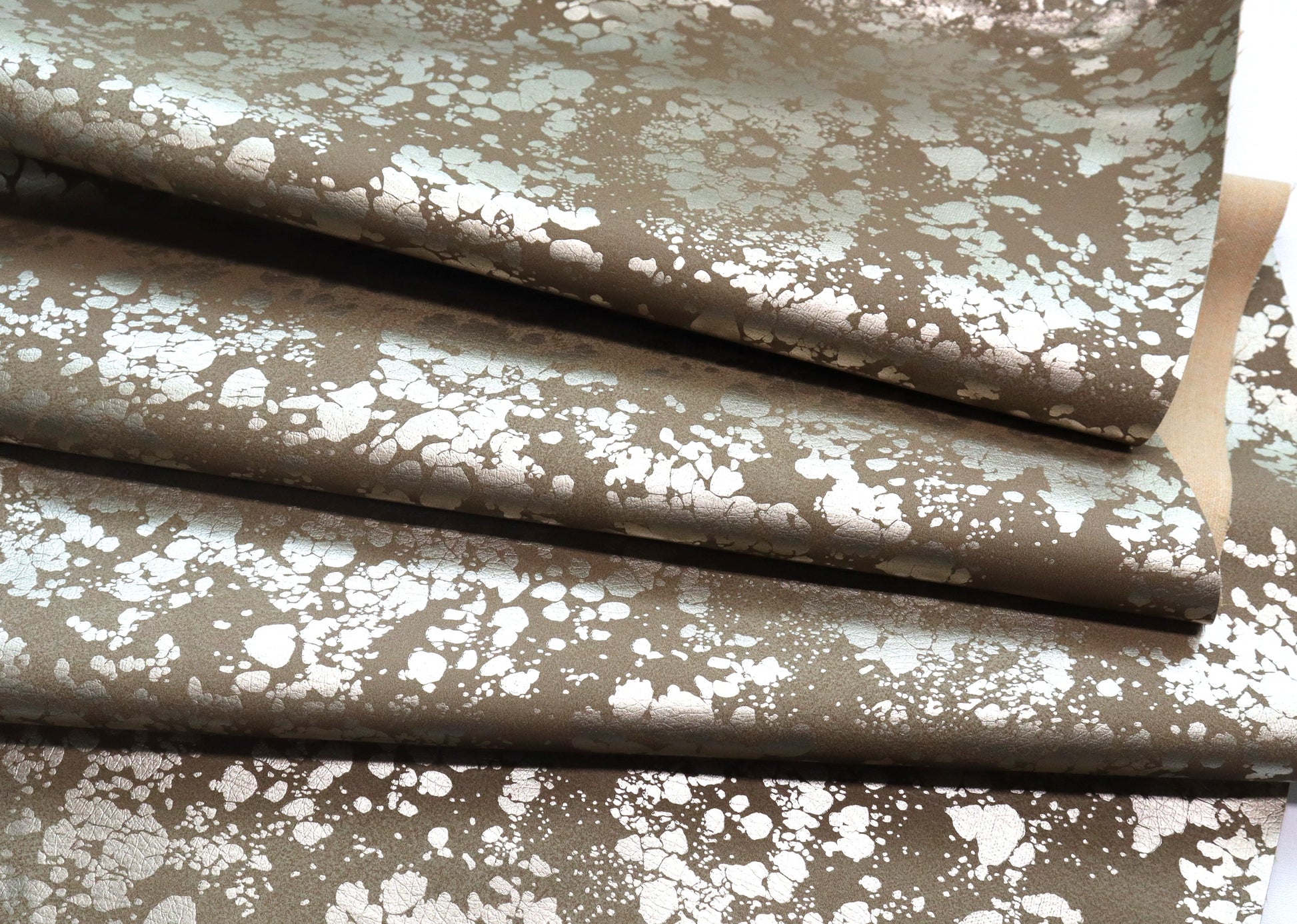 Faux Leather - Muted Gold - 18" x 54" Roll