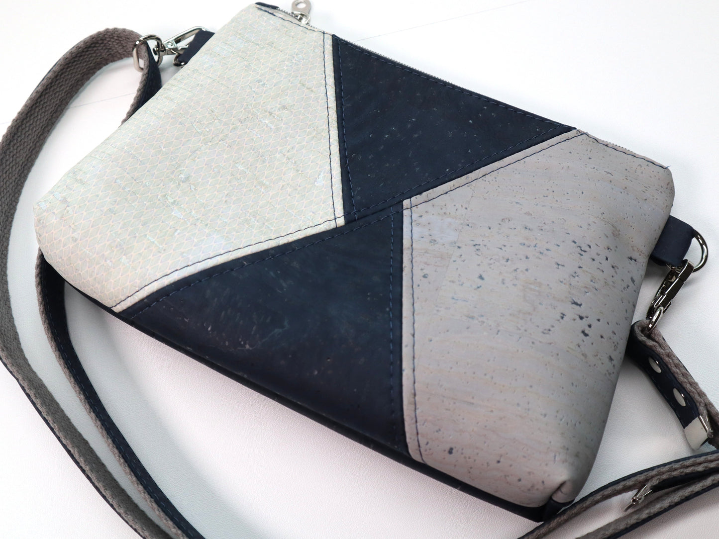 Vista Crossbody Clutch - Coastal Navy