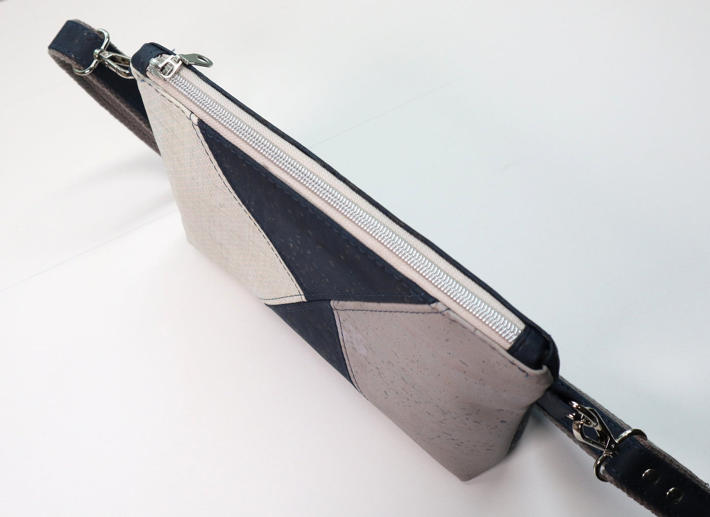 Vista Crossbody Clutch - Coastal Navy