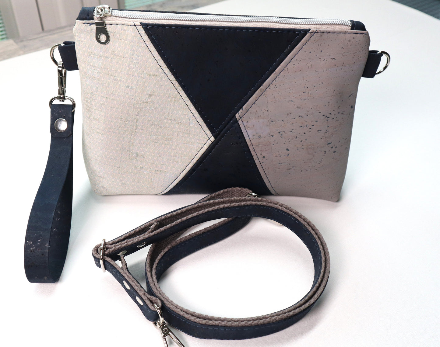 Vista Crossbody Clutch - Coastal Navy