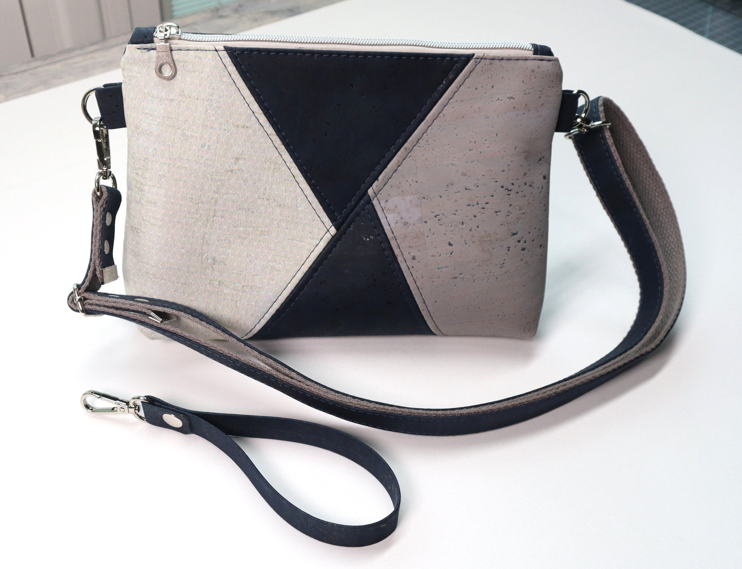 Vista Crossbody Clutch - Coastal Navy