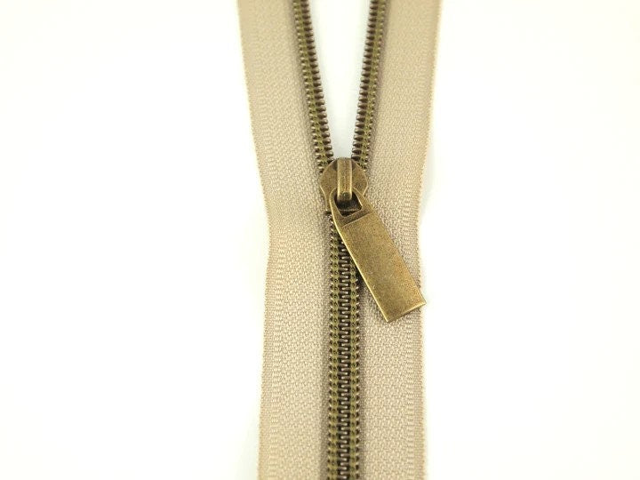 Nylon Coil #5 Zipper Beige (3 yard 9 pulls) Sallie Tomato Zippers