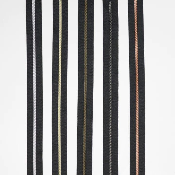 Nylon Coil #5 Zipper Black (3 yard 9 pulls) Sallie Tomato Zippers